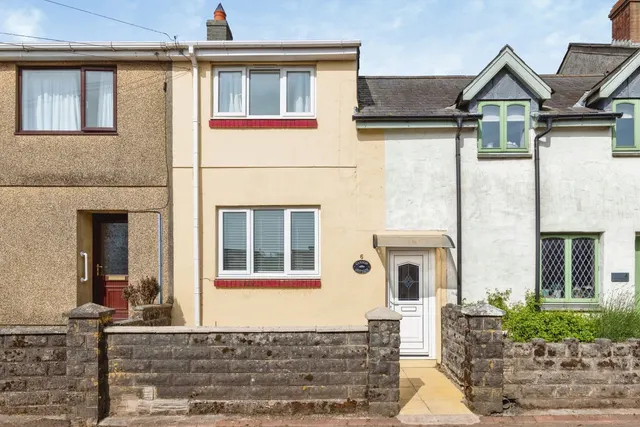 Heol Tregwyr, Llansaint, SA17, photo 1