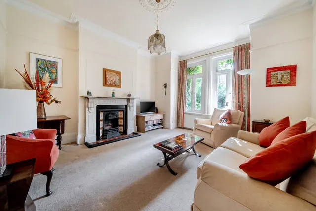Hereford Road, Acton, W3, photo 3