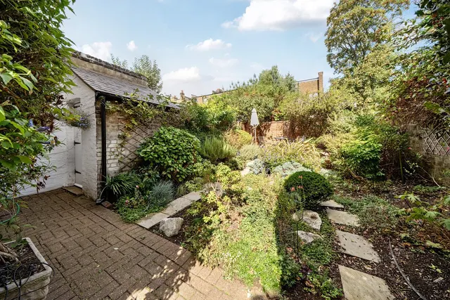 Hereford Road, Acton, W3, photo 2