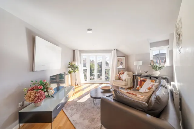 Damson House, Hemlock Close, SW16 5PL, photo 1