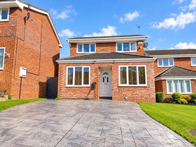Cheriton Rise, Offerton, SK2, photo 1