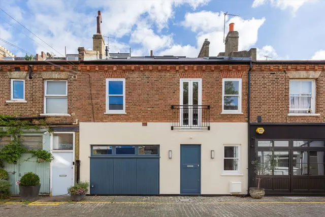Russell Gardens Mews, London, W14, photo 2