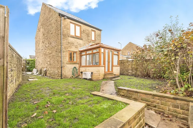 Flaxen Court, Bradford, photo 1