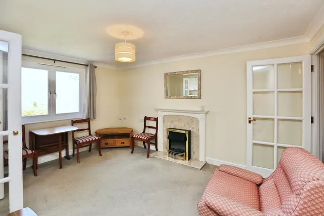Westbury Road, Fareham, PO16, photo 3