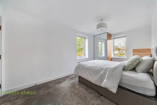 Watson Place, London, SE25, photo 2