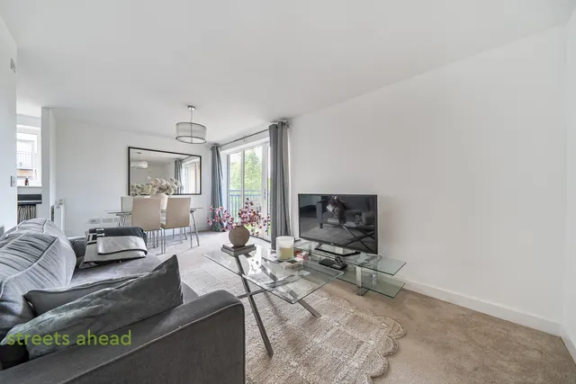 Watson Place, London, SE25, photo 1