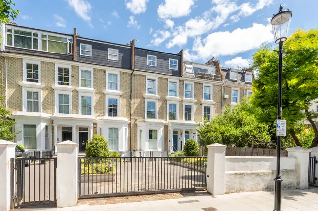 Photo 2 — Third Floor, 4 Elsham Road, London