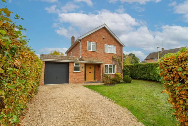 Rounton Road, Church Crookham, Fleet, GU52 6HA, photo 1