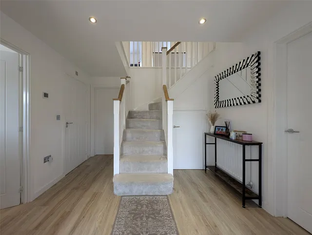 Photo 3 — Hodgson Close, Callerton, Tyne and Wear, NE5