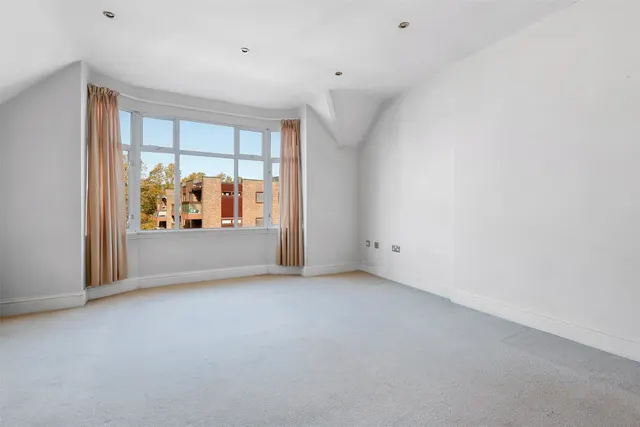 Station Road West, Oxted, RH8, photo 2