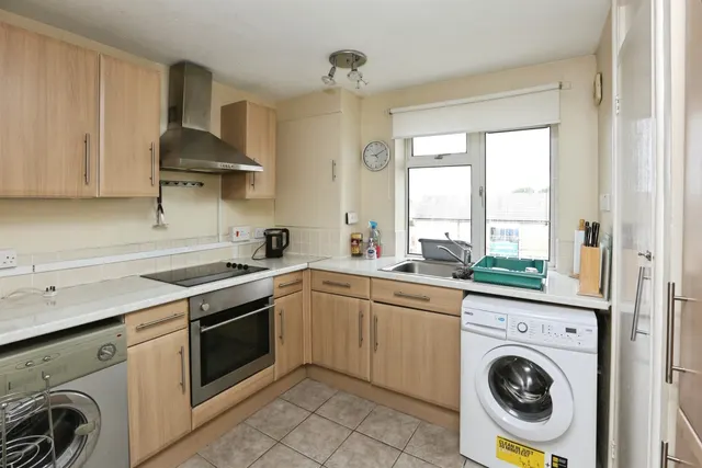 Poulner Close, Southampton, SO19, photo 3