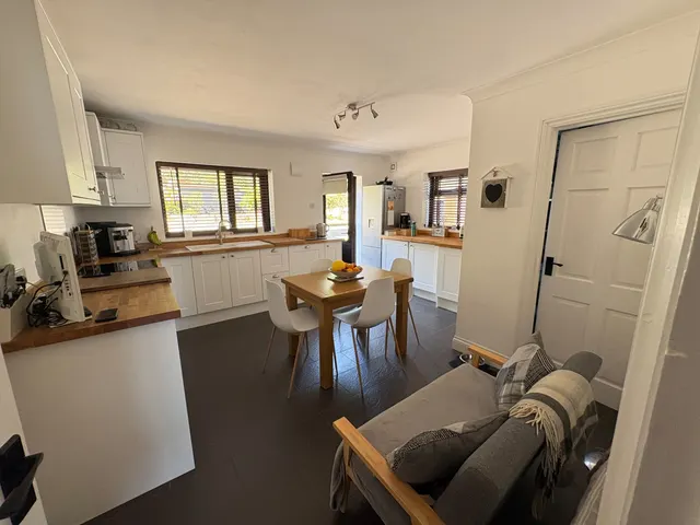 Heol Y Capel, Carmel, SA14, photo 2
