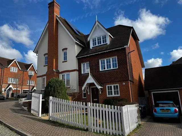Lower Village, Haywards Heath, photo 1