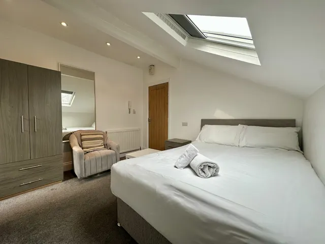 Coldcotes Avenue, LEEDS, photo 1