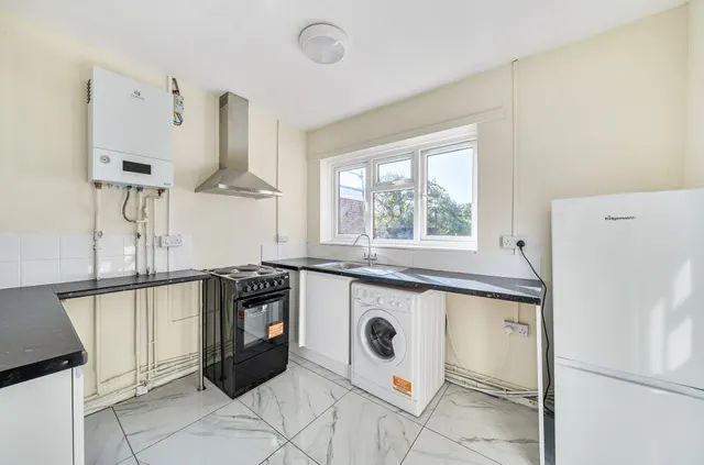 Shore Road, Warsash, SO31, photo 1