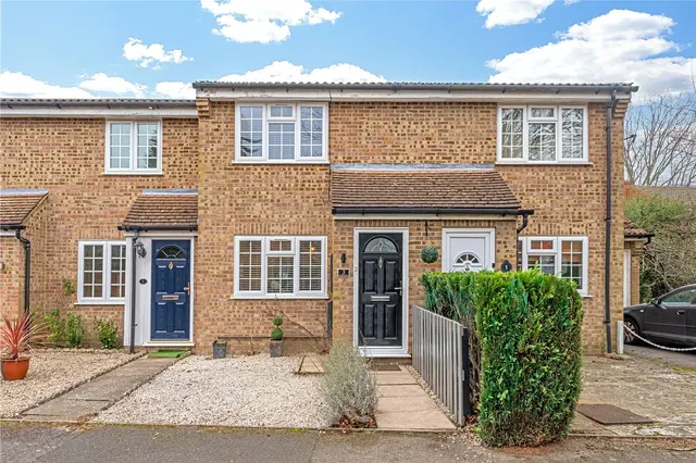 Thorncroft, Englefield Green, Egham, TW20 0SB, photo 1