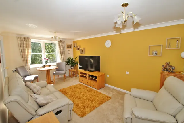 Otters Court, Witney, photo 2