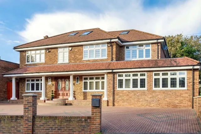 Daws Lea, High Wycombe, Buckinghamshire, HP11 1QF, photo 1
