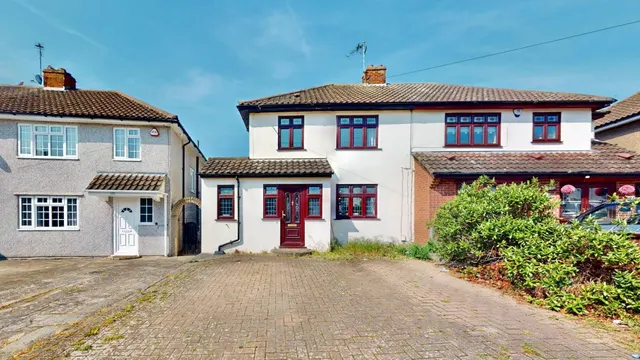 Collier Row Lane, Romford, RM5, photo 1