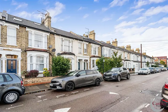 Parkhurst Road, N22, photo 1