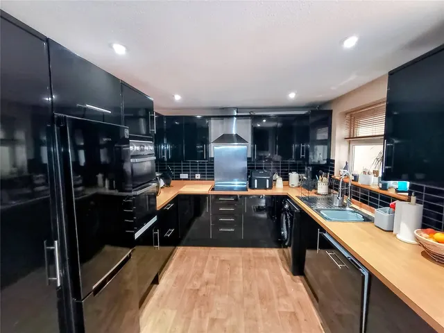 Webb Crescent, Chipping Norton, OX7, photo 2