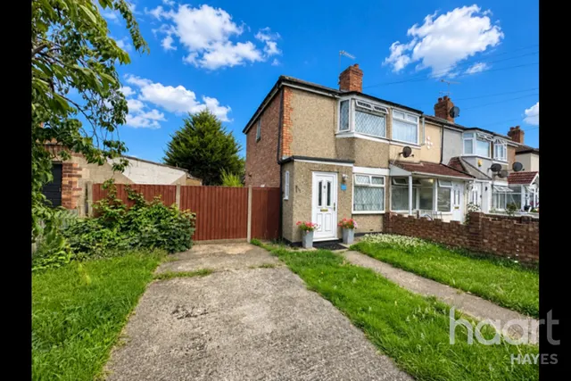 Fredora Avenue, Hayes, UB4, photo 1