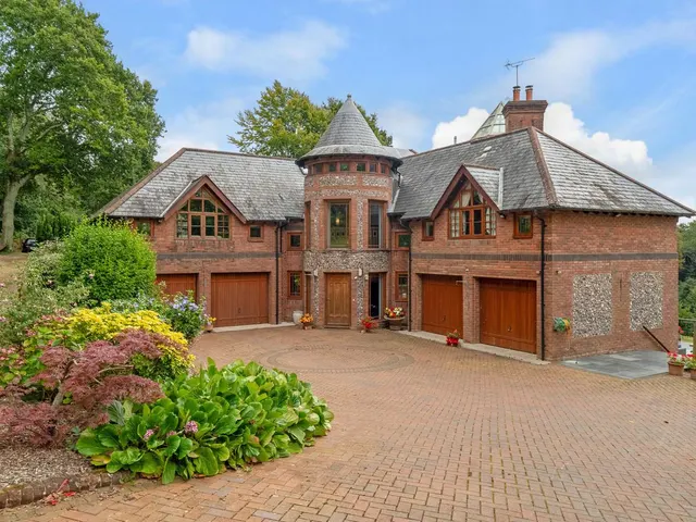Bishops Lane, Shirrell Heath Southampton, photo 3
