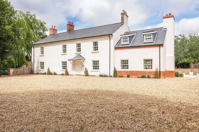 An Exceptionally Refurbished Period H, photo 1