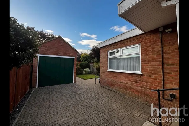 St. Marys Close, CM2, photo 2