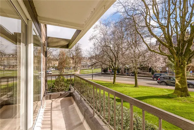 St. Marys Walk, HG2, photo 3