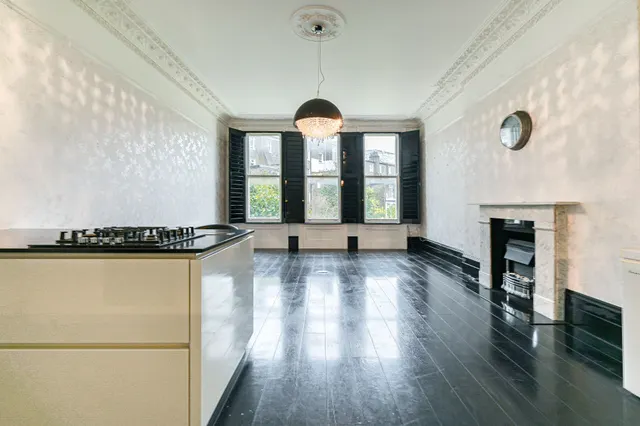 Flat 6, 65 Warwick Road, London, photo 1
