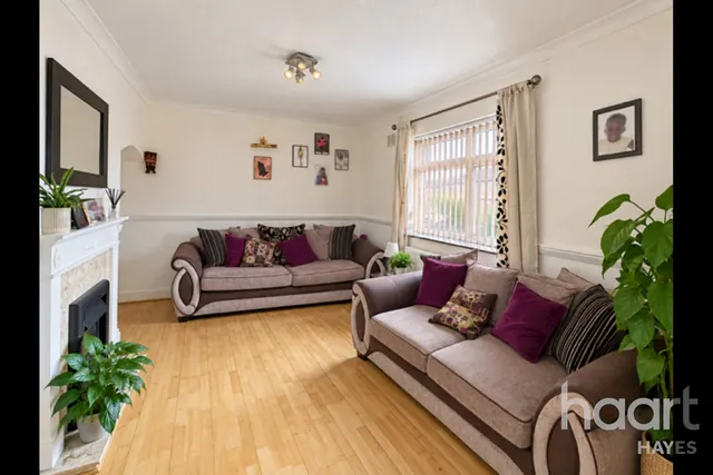 Appletree Avenue, West Drayton, UB7, photo 3