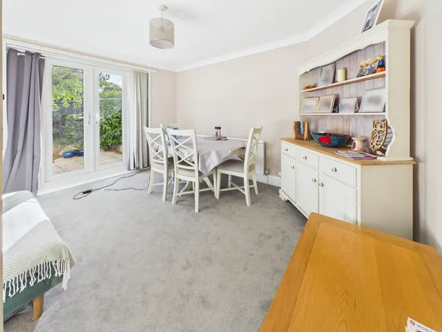Ferndale Road, Ashford, TW15, photo 3