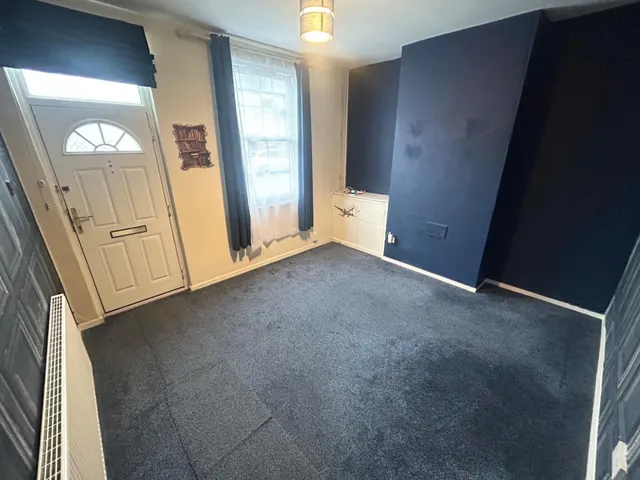 Wellington Street, Burton upon Trent, DE14, photo 2