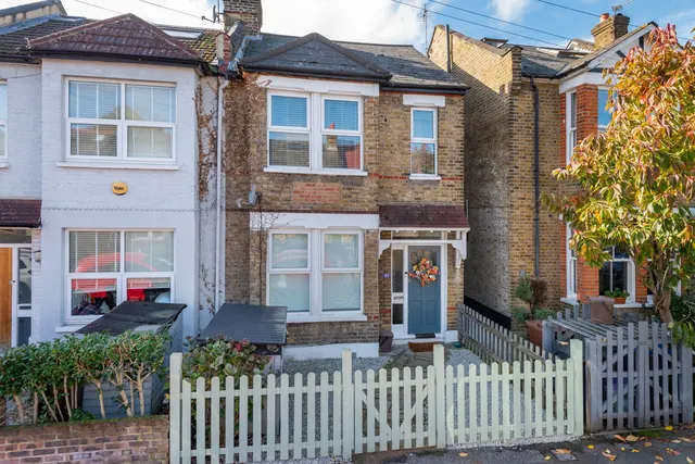 Chestnut Road, Raynes Park, SW20, photo 1