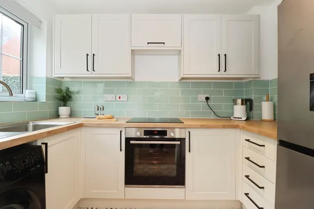 Hay Leaze, Yate, BS37, photo 1