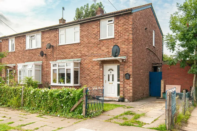 Wains Road, York, photo 1