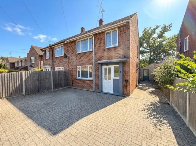 Poppyhills Road, Camberley, GU15, photo 1