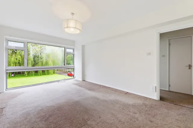 Foxgrove Road, Beckenham, BR3, photo 2