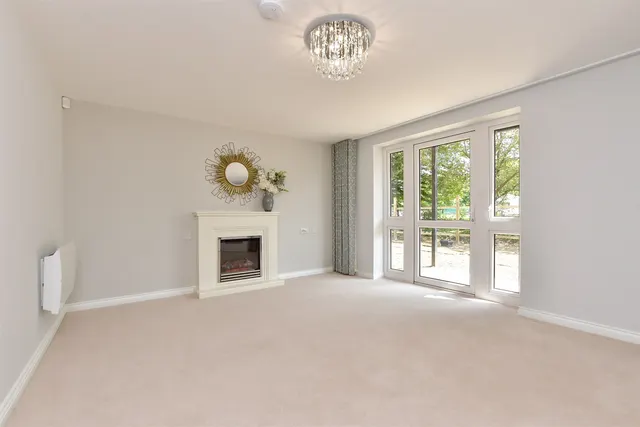 Victoria Road, Cranleigh, GU6, photo 2