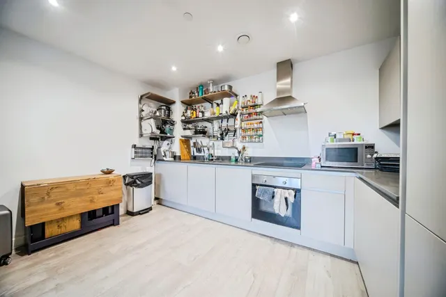 Buckingham Road, Bletchley, MK3, photo 3