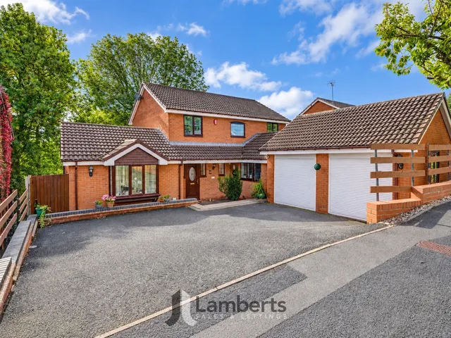 Yeadon Close, Redditch, photo 1