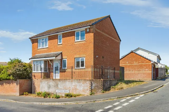 Lutyens Drive, Paignton, photo 1