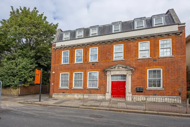 London Road, Isleworth, TW7, photo 1