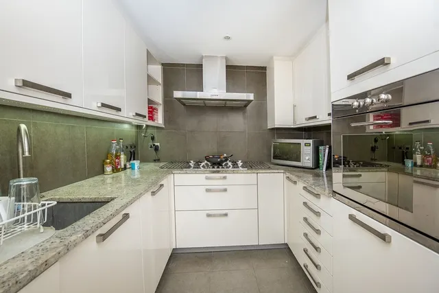 London Road, Isleworth, TW7, photo 2