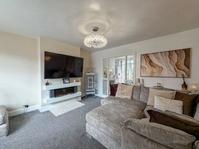 Anston Avenue, Worksop, S81, photo 3