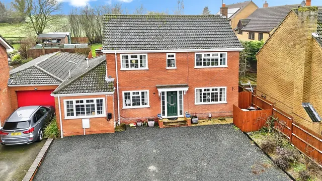 Newtown Road, Raunds, photo 1