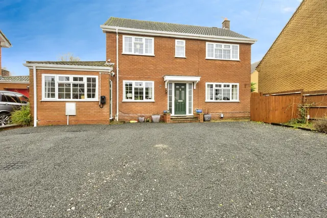 Photo 2 — Newtown Road, Raunds