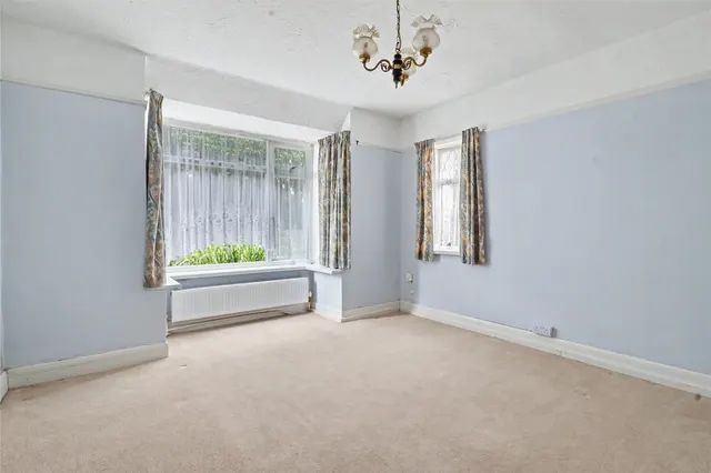 Burlington Close, Barnstaple, EX32, photo 2