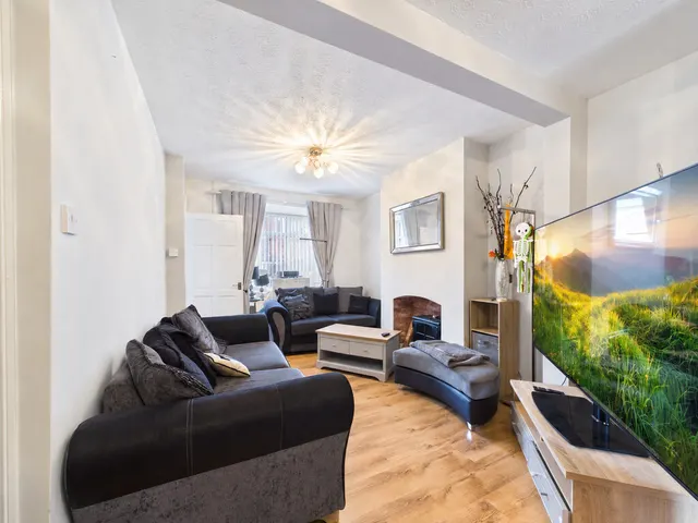 Egerton Road, Whitchurch, photo 3
